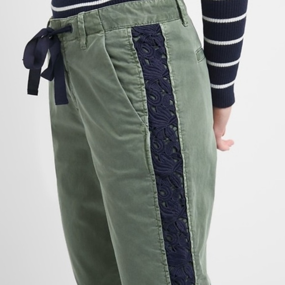 Gap Girlfriend Chinos with Side Lace Detailing
SZ 10 Tall - Picture 2 of 9